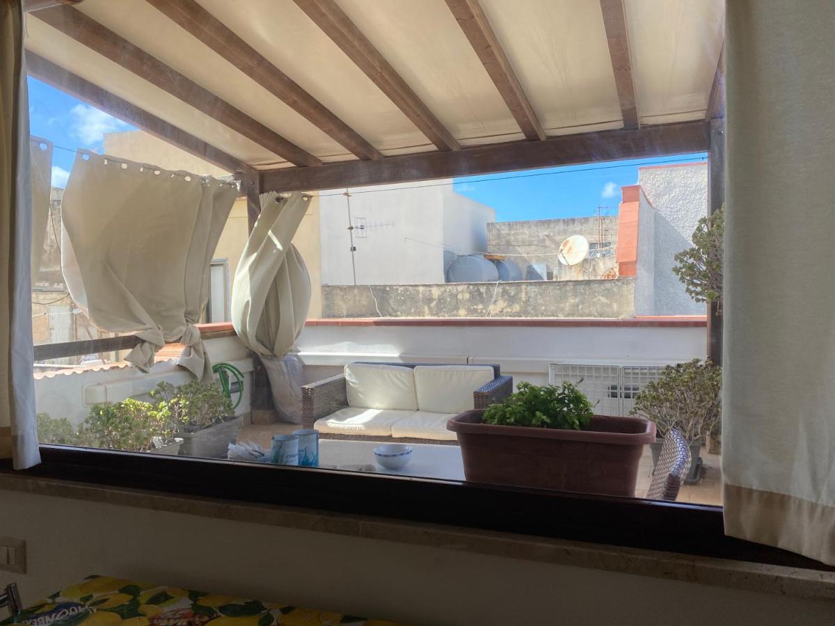 Appartement Mansarda Con Terrazzo à Trapani Extérieur photo
