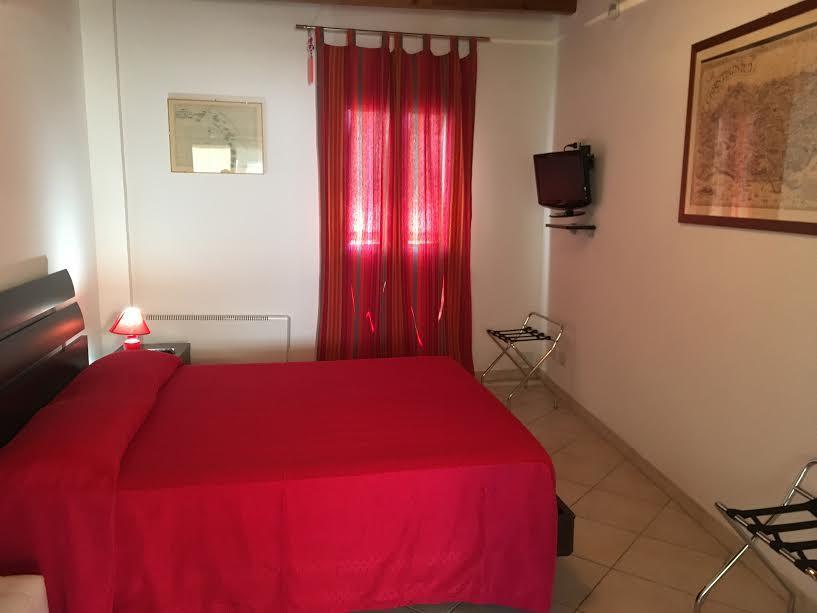 Appartement Mansarda Con Terrazzo à Trapani Extérieur photo